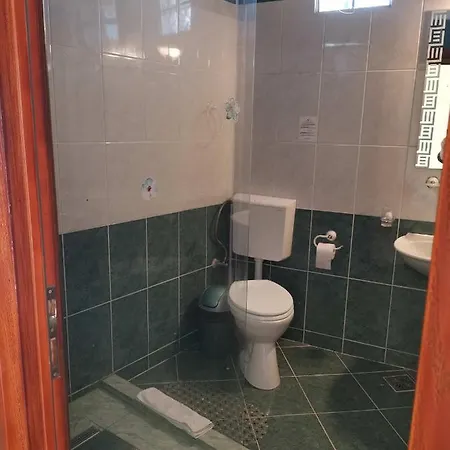 Guest house Casa Esy 3*