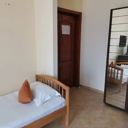 Casa Esy 3*
