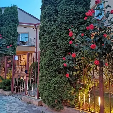 Casa Esy 3*