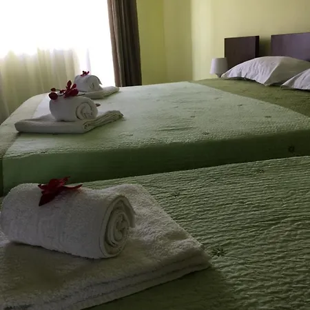 ゲストハウス Casa Esy 3*